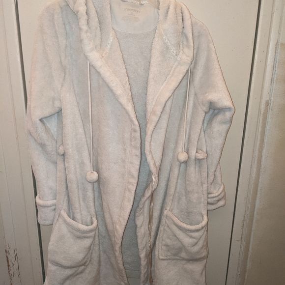 Xhilaration Intimates & Sleepwear Xhileration Hooded Robe Poshmark